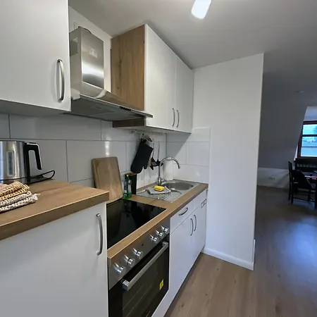 Lassen Hof 01 Bienenstock